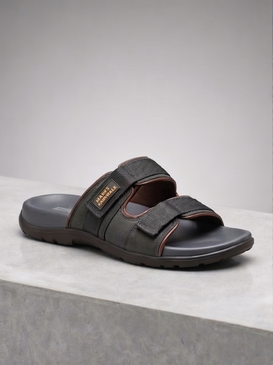 Men's Pebbled Comfort Slipper in Black