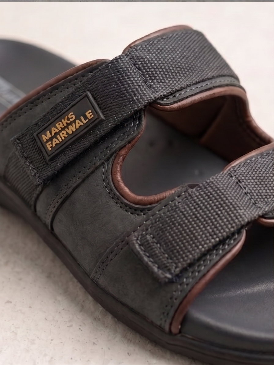 Men's Pebbled Comfort Slipper in Black